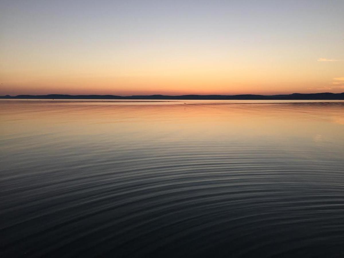 Zawia Apartman Apartment Balatonfoldvar Bagian luar foto