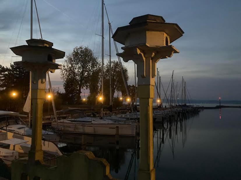 Zawia Apartman Apartment Balatonfoldvar Bagian luar foto